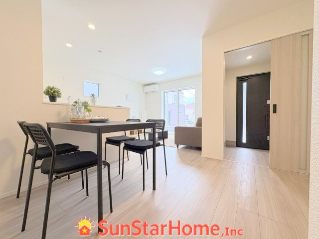 【サンスターホーム】あきる野草花　新築1号棟の居間・リビング
