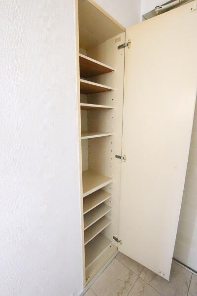 ★高さのあるシューズボックス★