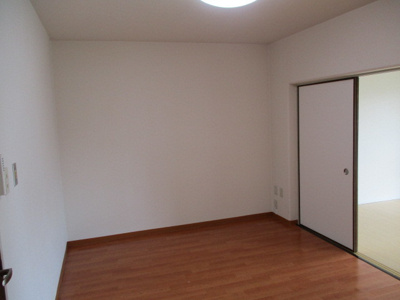 【居間・リビング】 | ハマハイツ | きれいなお部屋です