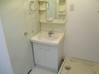 【洗面所】 | ハマハイツ | 大きな独立洗面台です
