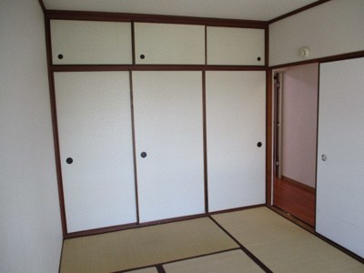 【居間・リビング】 | ハマハイツ | 6帖の畳のお部屋です