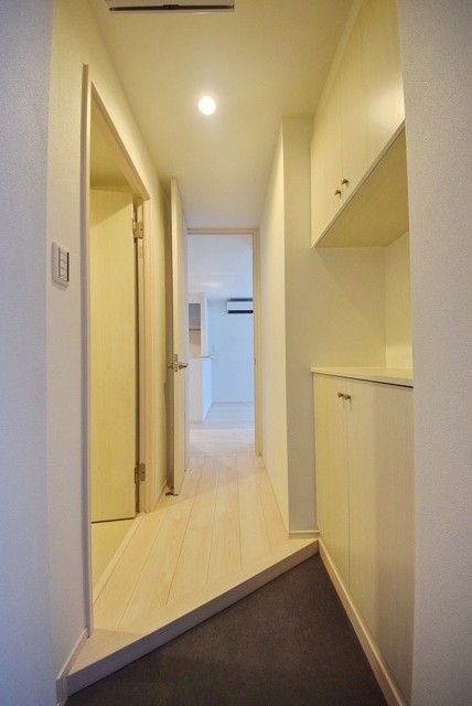 新宿区揚場町の賃貸マンションの玄関