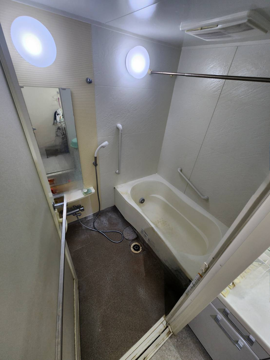 コスモシティ鳩ヶ谷駅前の浴室|３年前に給湯器交換済です