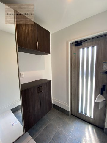 大東市諸福1丁目(2号地)の玄関