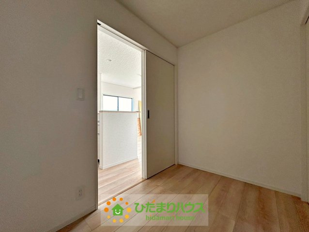 蓮田市黒浜第10　新築一戸建て　クレイドルガーデンの洋室|ユーティリティースペースです！