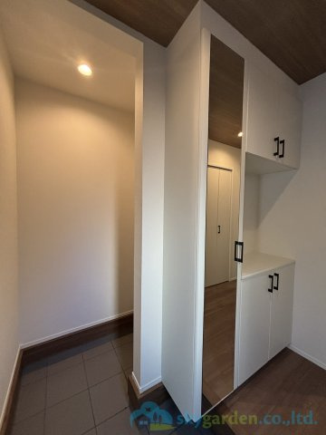 二宮町山西2期　新築戸建　全1棟1号棟の玄関