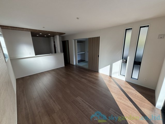 二宮町山西2期　新築戸建　全1棟1号棟の居間・リビング