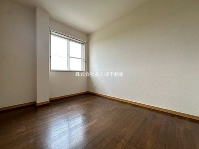 【洋室】 | ルージュ1 | 明るい洋室です