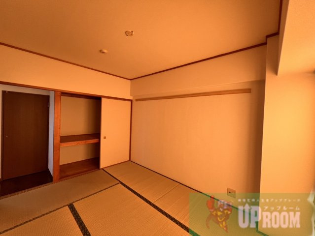 エレガントパレス守山の和室