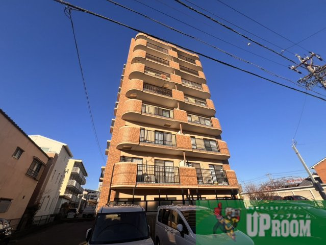 エレガントパレス守山の外観