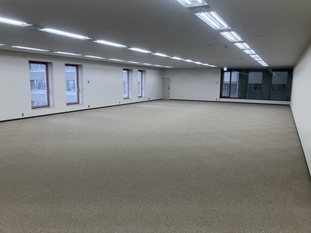 日本プレスセンタービルの内装