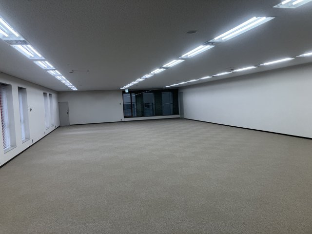 日本プレスセンタービルの内装