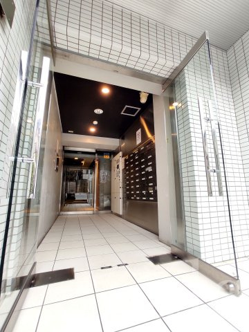 ブライズ新宿中井のエントランス|オートロックエントランス