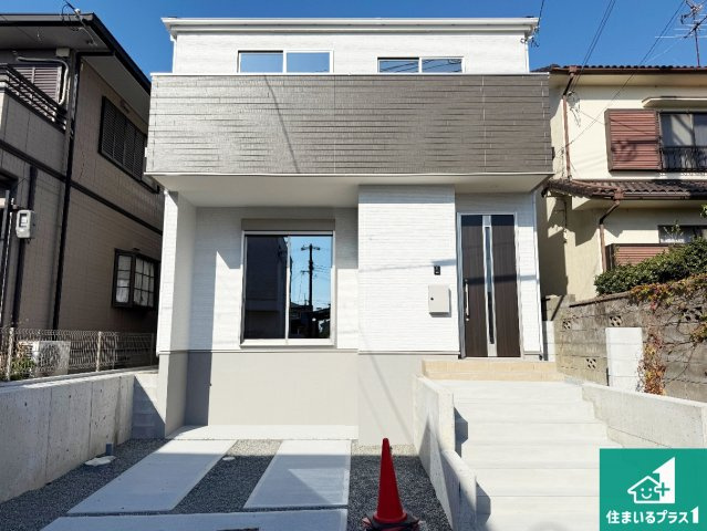 枚方市楠葉野田　第2期　新築一戸建ての外観|周辺は落ち着いた街並みの住宅地！子育てがしやすい住環境です！まだ未完成ですが、現地でしかわからない事もございます。是非一度ご覧ください。