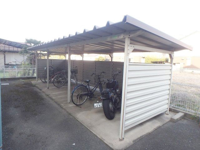 エクセルハイツ南のその他共用部分|駐輪場に自転車も停められます♪