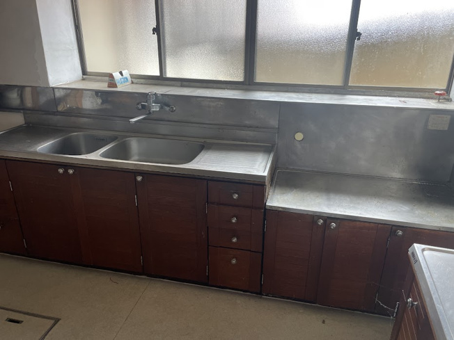 【キッチン】 | 天童市北久野本3丁目【中古住宅】 | ステンレスキッチンは料理がしやすく快適です。