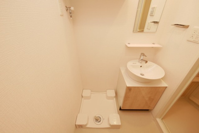 【設備】 | エスリード大阪デュアルゲート | 洗濯機置き場です