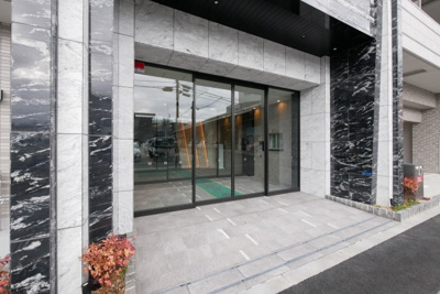 【エントランス】 | エスリード大阪デュアルゲート | ゆとりのあるエントランスです