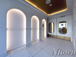 THE LOUNGE LINEAR GATE