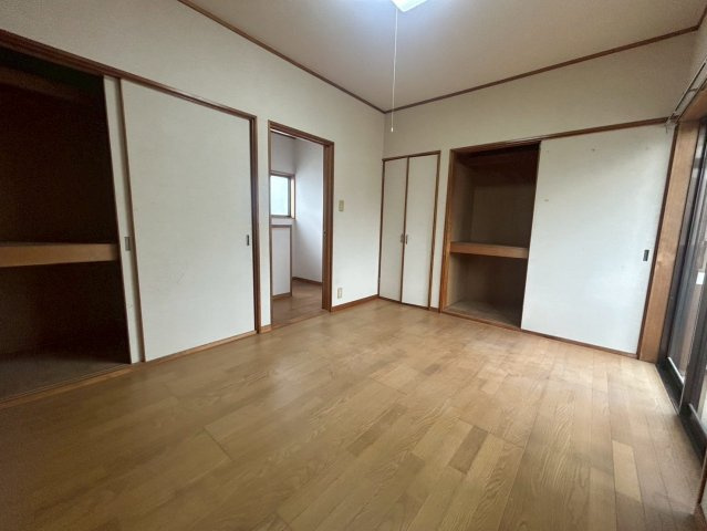 稲敷市沼田　中古戸建の洋室