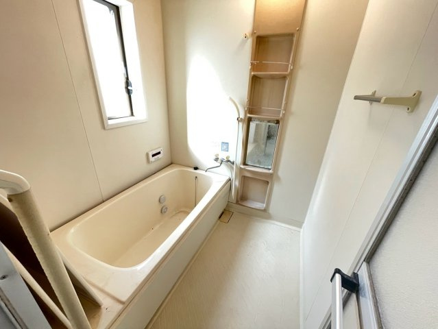 稲敷市沼田　中古戸建の浴室