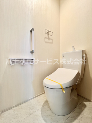【トイレ】 | 富士宮市万野原新田 2期 新築一戸建て 2号棟 | 2Fのトイレです
