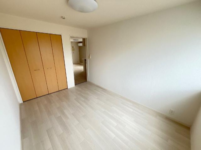 【内装】 | ディセントラ | 洋室