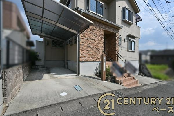 橿原市五条野町　一戸建の駐車場|■現地撮影写真■駐車スペース２台分完備！