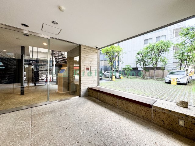 Ｎ３５　ＥＡＳＴの外観