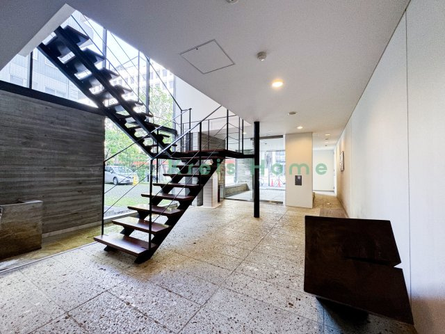 Ｎ３５　ＥＡＳＴのロビー