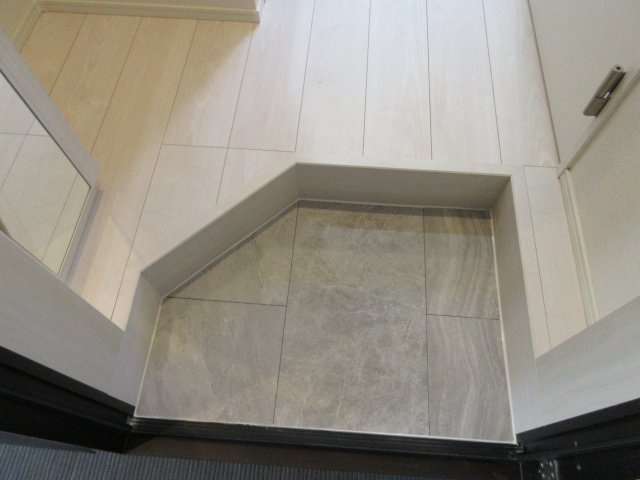 ハーモニーテラス関町北Ⅲの玄関