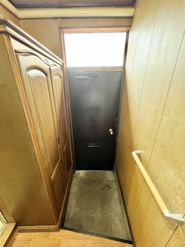 佐藤貸家（二戸借家）の玄関