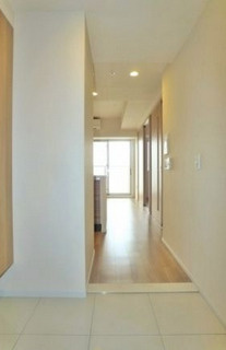 BLESS蔵前の玄関