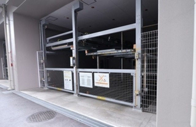 BLESS蔵前の駐車場