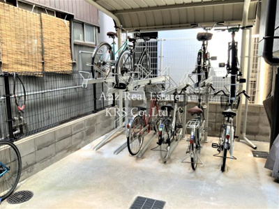 【その他共用部分】 | プレミュール阿波座 | 駐輪場です。