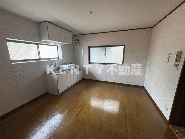 【居間・リビング】 | 江川ハイム | こちらのリビングで趣味の時間をお楽しみください