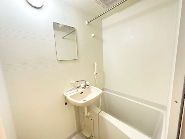 レオパレスグランド　オープリーの浴室|お風呂で日々の疲れを落としましょう