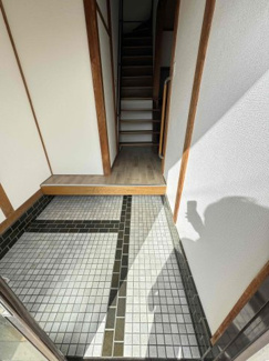 【玄関】 | 松山町1丁目貸家