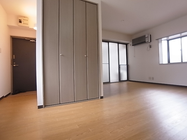 神戸市兵庫区大開通６丁目の賃貸マンションの収納|クローゼット