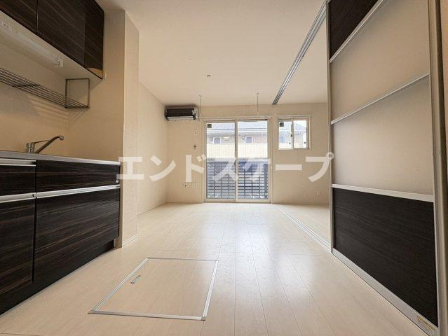 プリマヴェーラの居間・リビング|高崎、前橋のお部屋探しはエンドスケープまで！お客様の理想お聞かせ下さい♪※お部屋によって色味が変わる場合がございます。