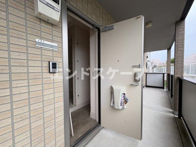 プリマヴェーラの玄関|高崎、前橋のお部屋探しはエンドスケープまで！お客様の理想お聞かせ下さい♪※お部屋によって色味が変わる場合がございます。