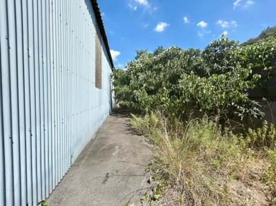 【前面道路含む現地写真】 | 岡山県瀬戸内市邑久町庄田　倉庫付き土地