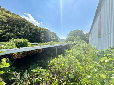 【前面道路含む現地写真】 | 岡山県瀬戸内市邑久町庄田　倉庫付き土地