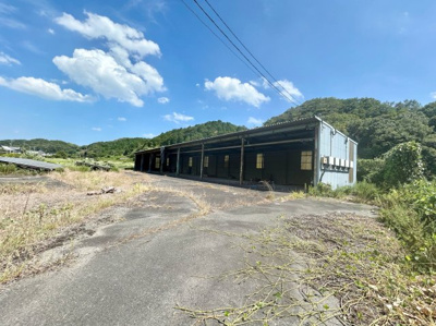 【前面道路含む現地写真】 | 岡山県瀬戸内市邑久町庄田　倉庫付き土地