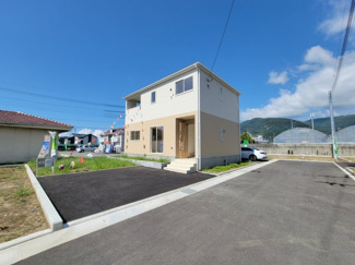 【外観】 | 笛吹市石和町川中島 新築戸建 全2棟1号棟 整形地 設備充実
