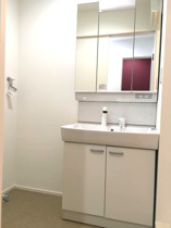 三面鏡シャンプードレッサー