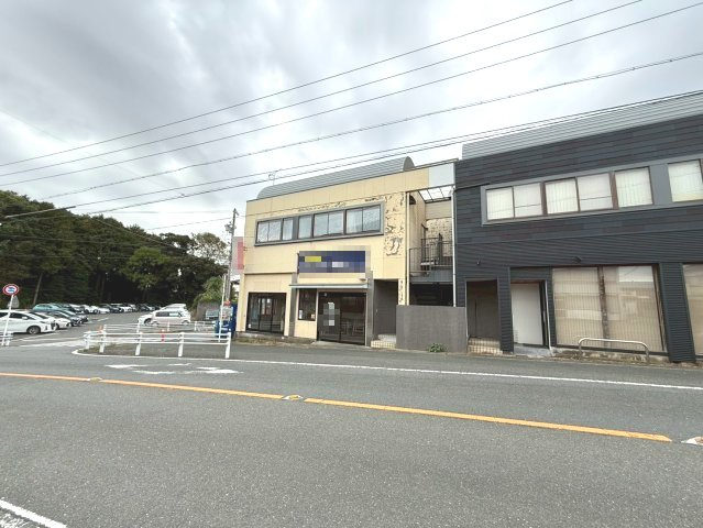 豊川市　⼀宮町貸店舗事務所の外観