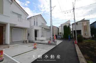 【前面道路含む現地写真】