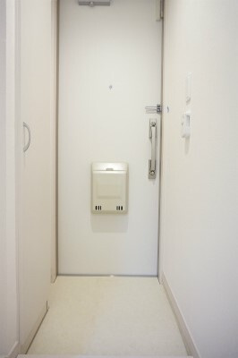 リブリ・美浜稲毛海岸の玄関|きれいな玄関です