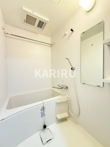 グランドロアール南巽の浴室